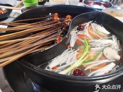 -钢管厂五区小郡肝串串香(奥克斯广场锦城万达店)