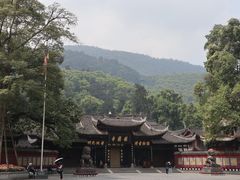 -峨眉山报国寺