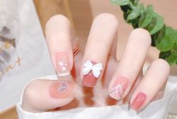 -雪奈传统美甲美睫