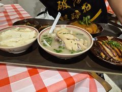 -老方桌烂蹄花川菜馆(九龙坡店)