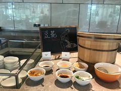 自助调料区-厦门海沧正元希尔顿逸林酒店開全日餐厅