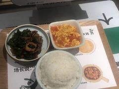 -老乡鸡(上海白玉兰广场店)