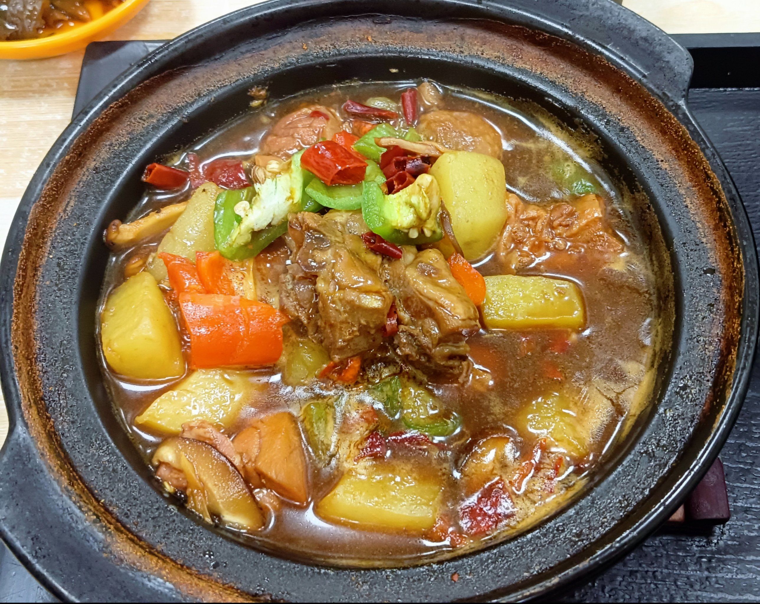 家常黄焖鸡米饭