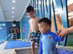 -Swim斯卫姆国际儿童游泳中心(红博中央公园店)