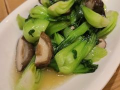 -渝信川菜 · 川味家常菜(财富购物中心店)
