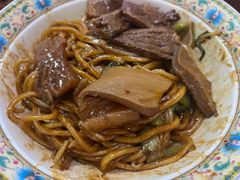 -金杨拉面王小吃面馆·牛三宝面·红烧牛肉粉