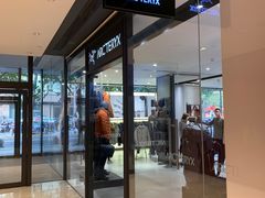 -ARC'TERYX始祖鸟(北京王府中环店)