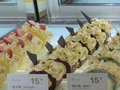 巧克力雪顶瑞士卷-光明悠焙(豫园店)