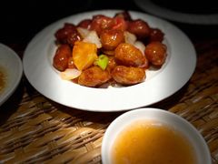 海鲜菠萝咕咾肉-老广酒楼(樱花店)