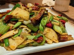 腾冲饵块炒腊肉-米店·云南菜(南门店)