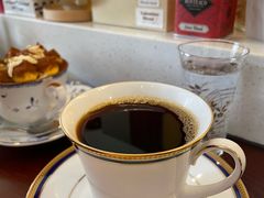 -Café Monson