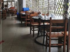 大堂-堤边美食