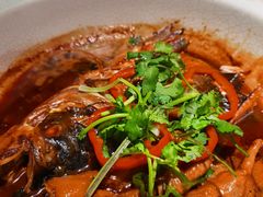 凤爪焗鱼头-周家二小姐的菜(西津渡店)