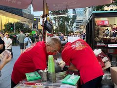 -詹爷爷乌节路街头冰淇淋