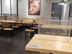 大堂-吉祥馄饨(虹桥火车站店)