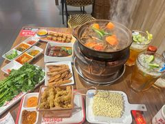 -阿润打边炉·鲜切鸡煲(华漕店)
