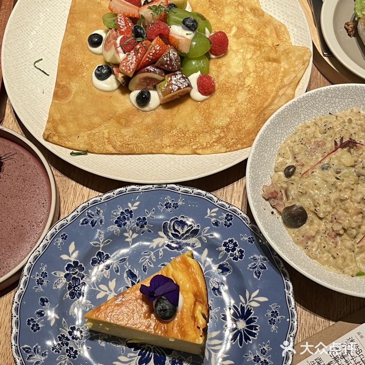 杭州新开的‼️氛围感拉满西餐 ！