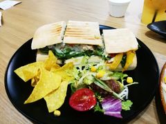 -HELLO 27 意面·沙拉·帕尼尼