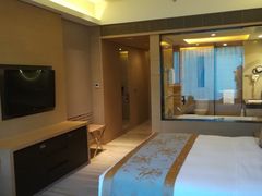 -广州花都皇冠假日酒店