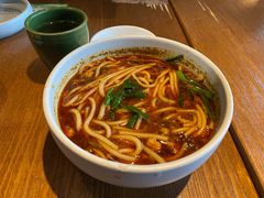 小锅米线-云海肴·汽锅鸡·云南菜(天山百盛优客店)