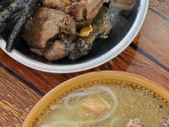 -正宗李家土鸡米线店
