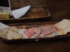 -Bánh Mì Huynh Hoa