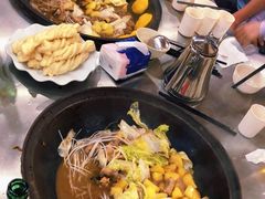 -粘豆包柴火铁锅炖