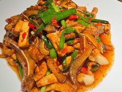 -吃饭皇帝大土家民族菜(荟聚店)