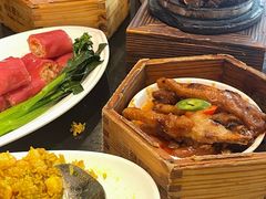 菠萝海鲜炒饭-龙凤点心饼家·39年老字号(松岗店)