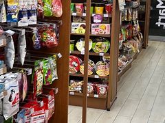 零售区-全家便利店(大连路二店)