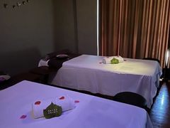 -金色春天.美颜康体纯正SPA(黄泥磅店)