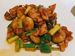 香煎口蘑脆爽肉-周三的情书花园餐厅(江北店)