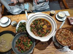 -老滇山寨•云南特色菜•地方菜•民族风情歌舞表演(金碧店)