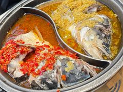 -阿瓦山寨·湘菜现炒·剁椒鱼头王(咸阳总店)
