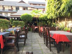 -Dash Teak House