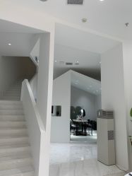 -微笑雨嘉造型护肤