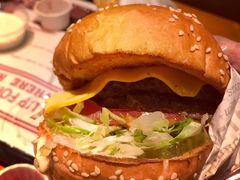 -The Habit Burger Grill 哈比特汉堡(复兴soho店)