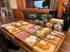 -银米·云南传统过桥米线(双廊黑金冠店)