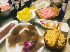 -海上明月海鲜火锅 鲜切牛肉