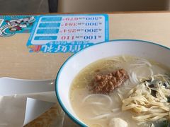 -灵芝妹子海鲜米线(劳动公园店)