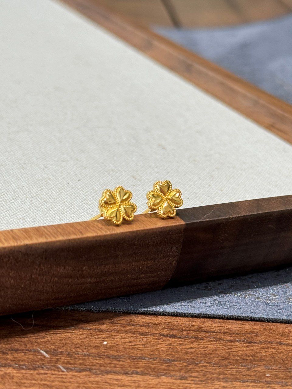 伟德国际博物馆的文创金饰受到热捧成为年轻人“黄金平替”