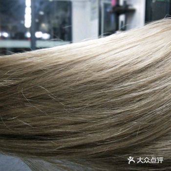 2020年最火的发色 超级显年轻又显白的头发颜色