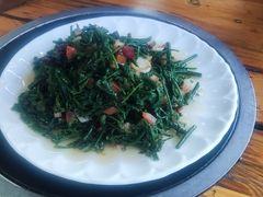 -哈尼梯田美食土菜馆