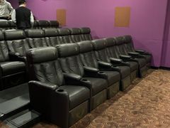 -大光明丽星VIP影城(昌里路杜比全景声店)