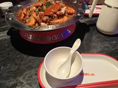 -胖哥俩肉蟹煲(长沙高铁吾悦广场店)