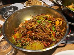 爆辣干锅鸭头-安诚居干锅鸭头(八角店)