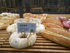 -焙丽拾光(麦凯乐直营店)