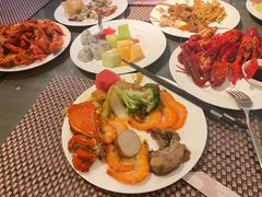 -上海滴水湖皇冠假日酒店