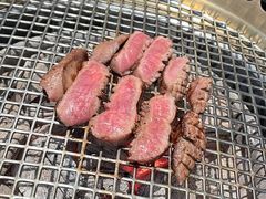 -铭牛烧肉·和牛海鲜自助(高新月牙湖店)