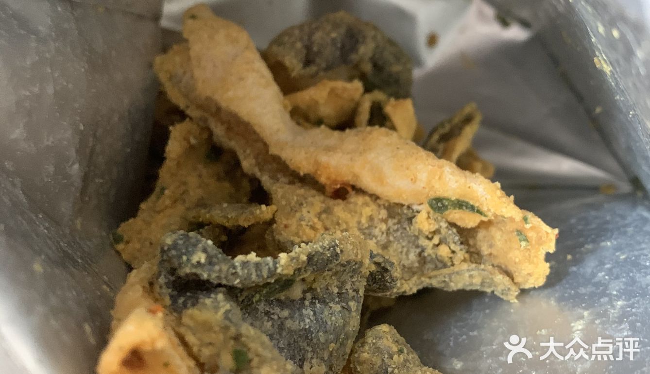 酥鱼皮可以直接吃也可以涮火锅